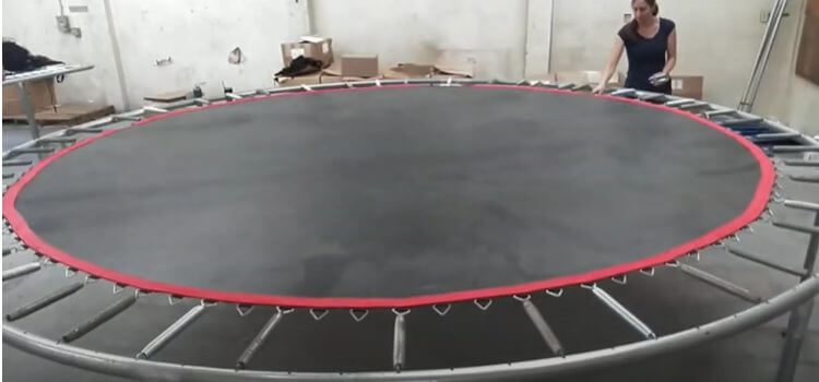 Benefits of a 14-Foot Trampoline